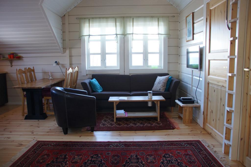 Aaroybukt Guesthouse Aroybukta Εξωτερικό φωτογραφία